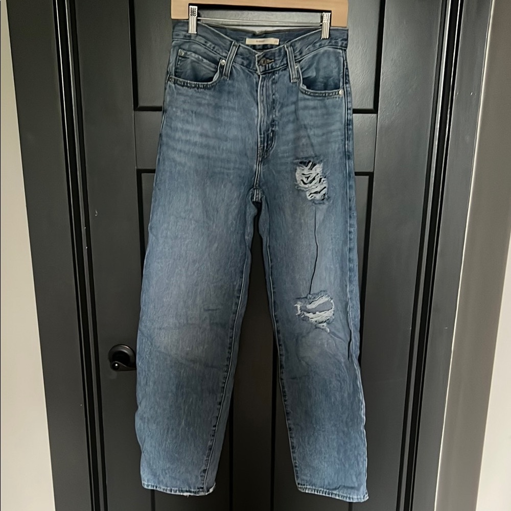 Levi's Distressed Wide Leg Jeans in Faded Blue